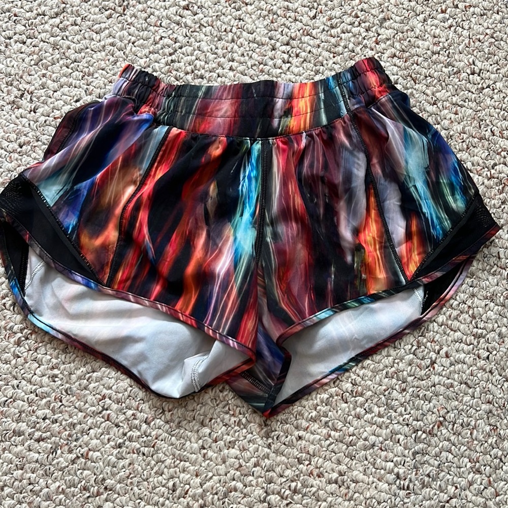 LULULEMON Patterned Shorts